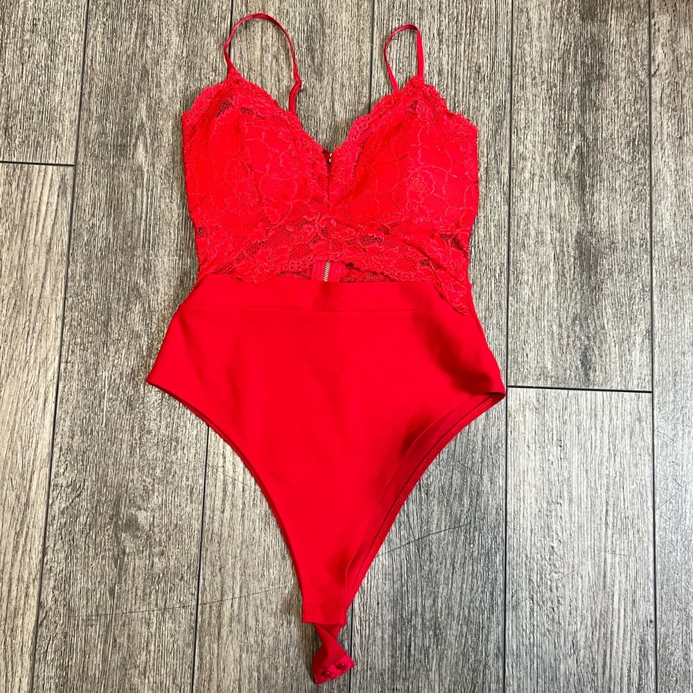 Super cute lace bodysuit